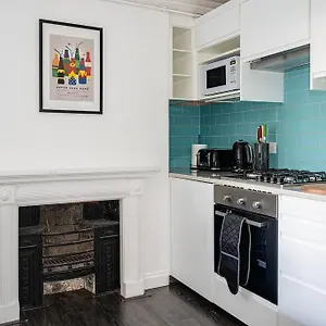 Brand New Lsiting!wonderful One Bedroom , Bath United Kingdom
